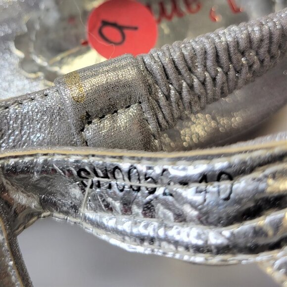 SIZE 9 Silver Sparkly Womens Sandals Adjustable Strap Toe Post Holiday Sandals - Picture 5 of 10